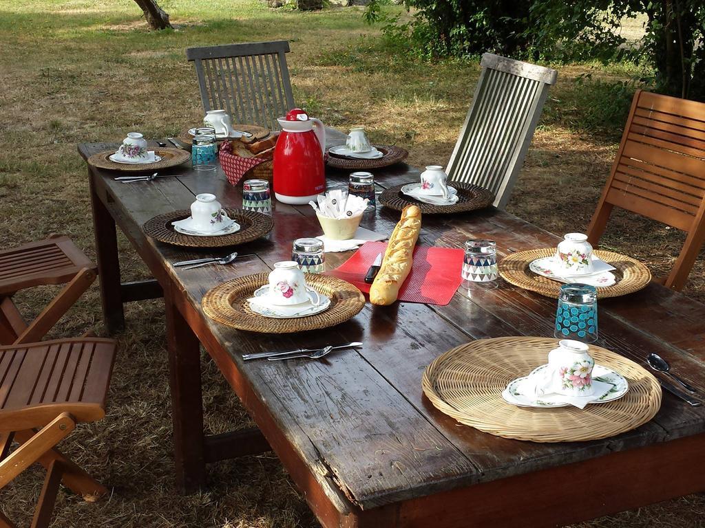 Les Jardins De La Tuilerie Bed & Breakfast Jouarre Екстериор снимка